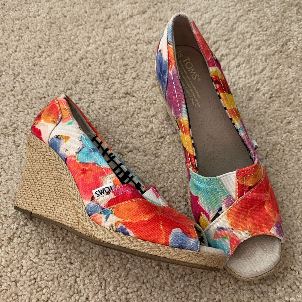 Toms floral peep toe wedges
